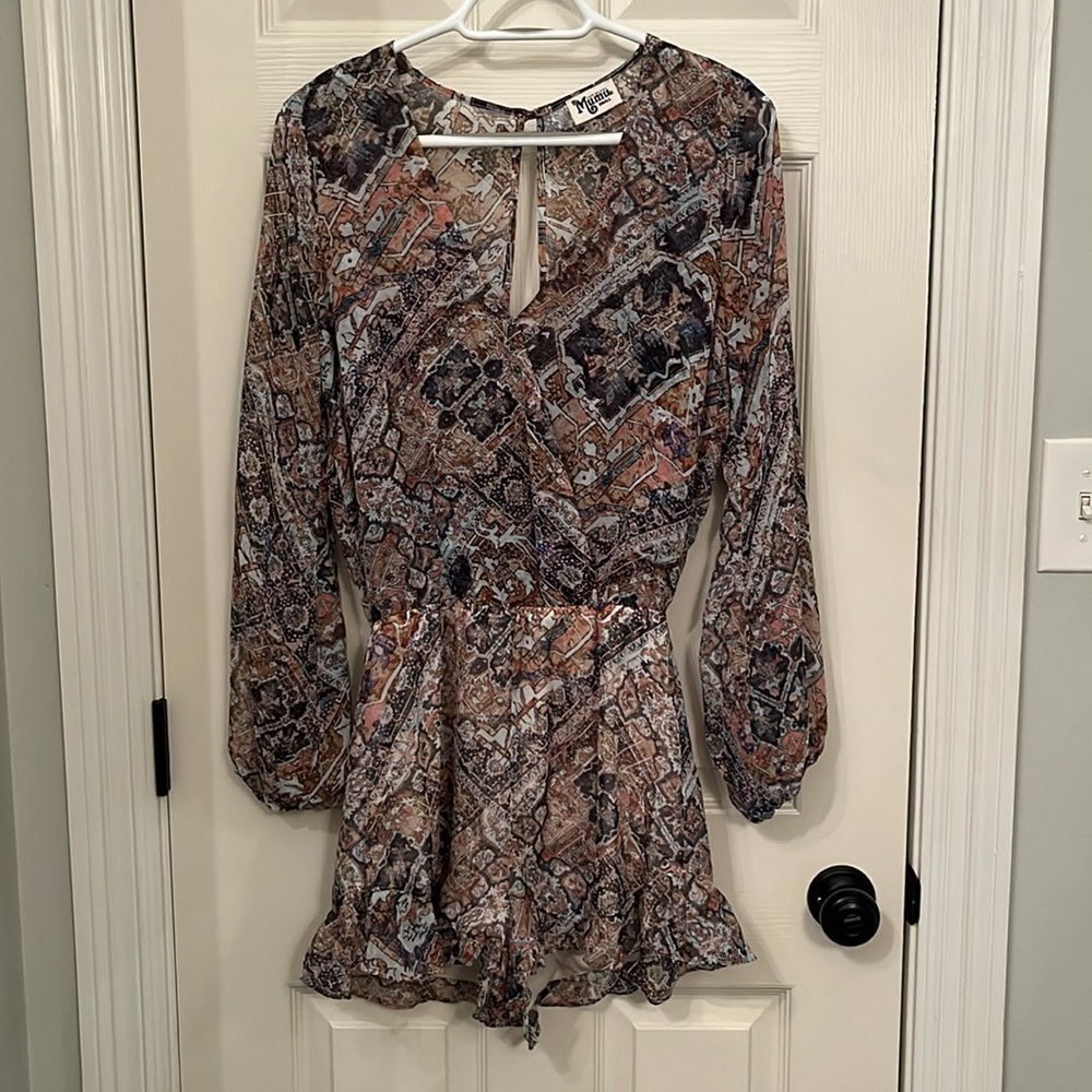 Show me Your Mumu Women’s Rocky Romper Sz Small Babes of Babylon‎ Print Sheer